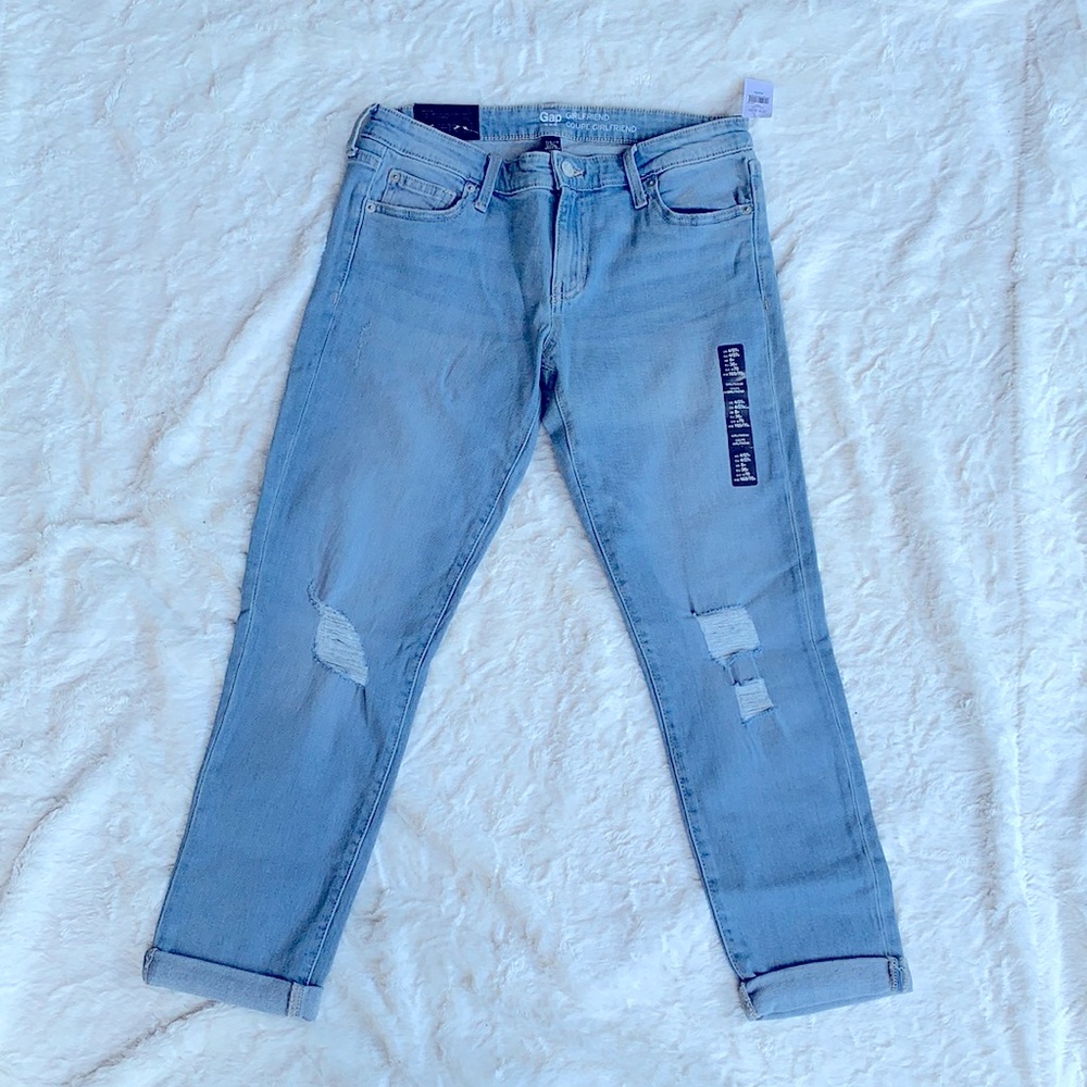 NWT GAP girlfriend jeans size 4/27R
